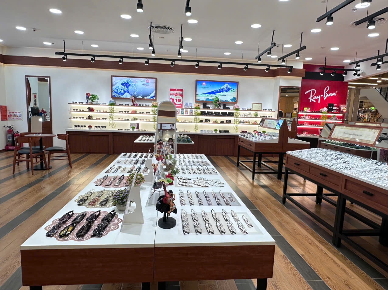 店舗内観